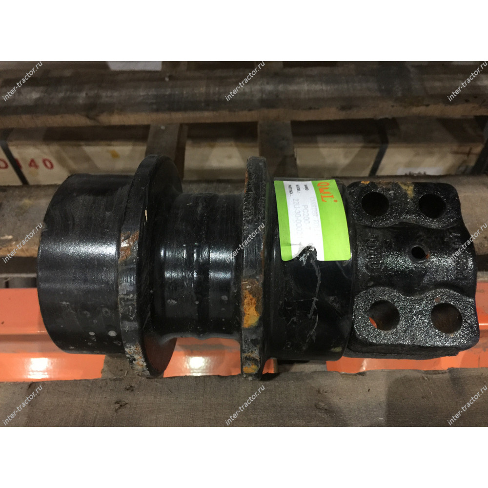 Каток поддерживающий KOMATSU PC200-7, PC220-7 / SANY 205, 215, 225, 235 (крепление под болт) (JH)